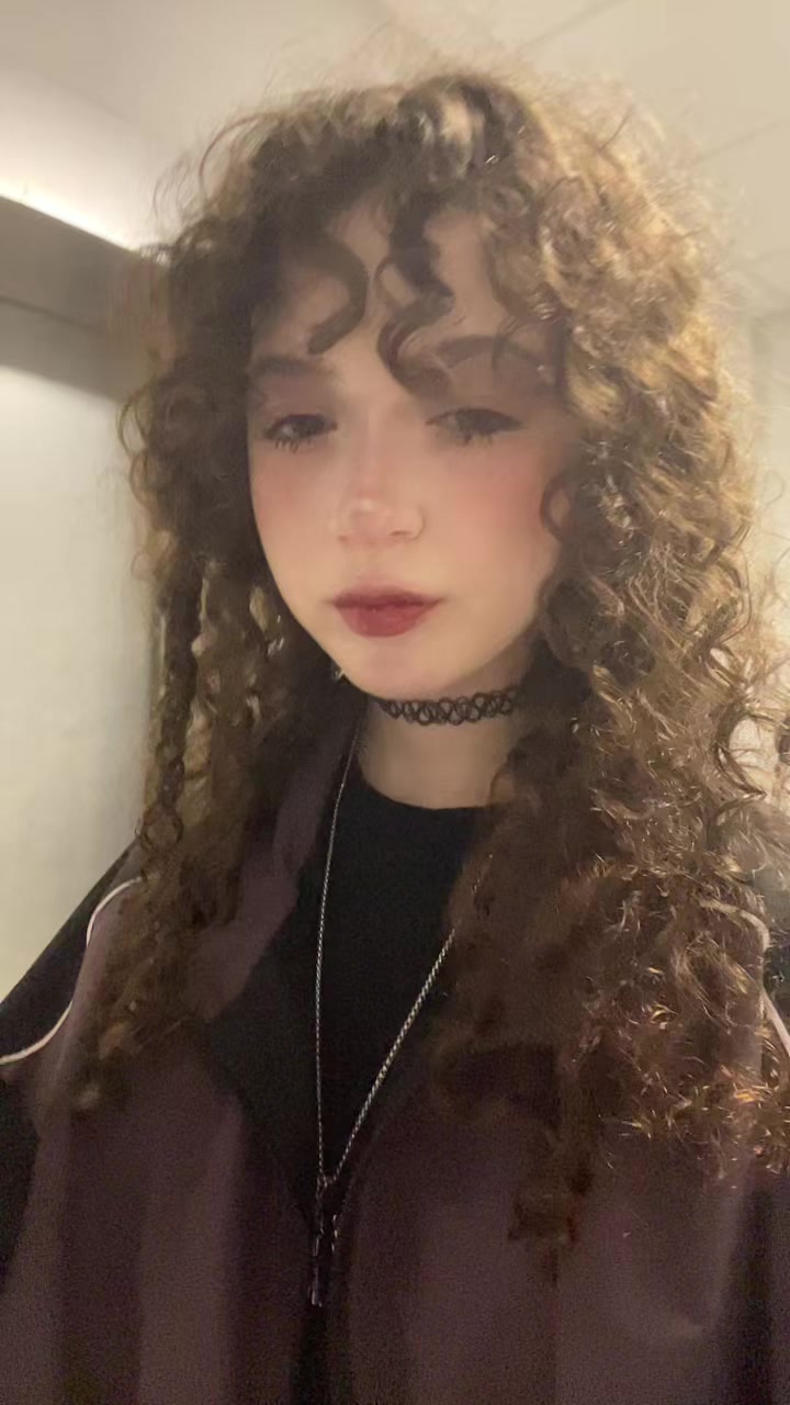@curly