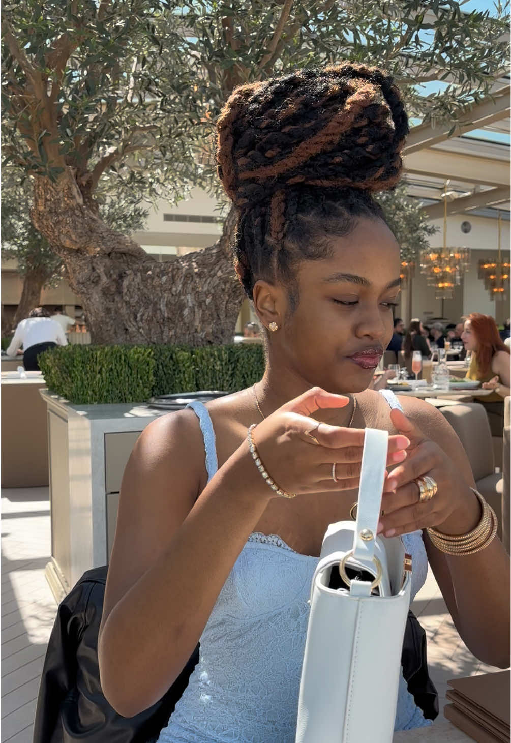@EVA-MAUREEN 🥰