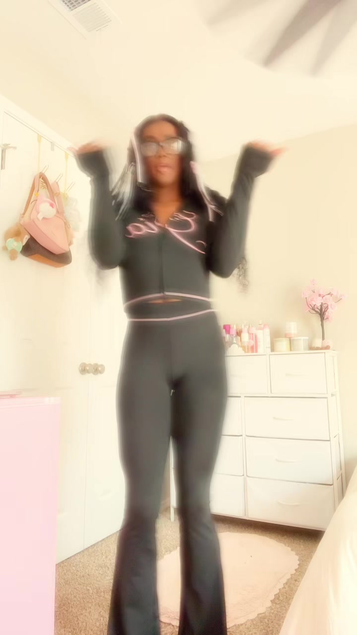 @llill.Cameron