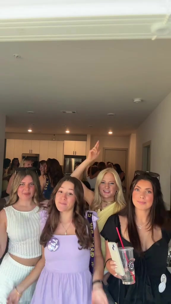 @TAYLOR🧸👼