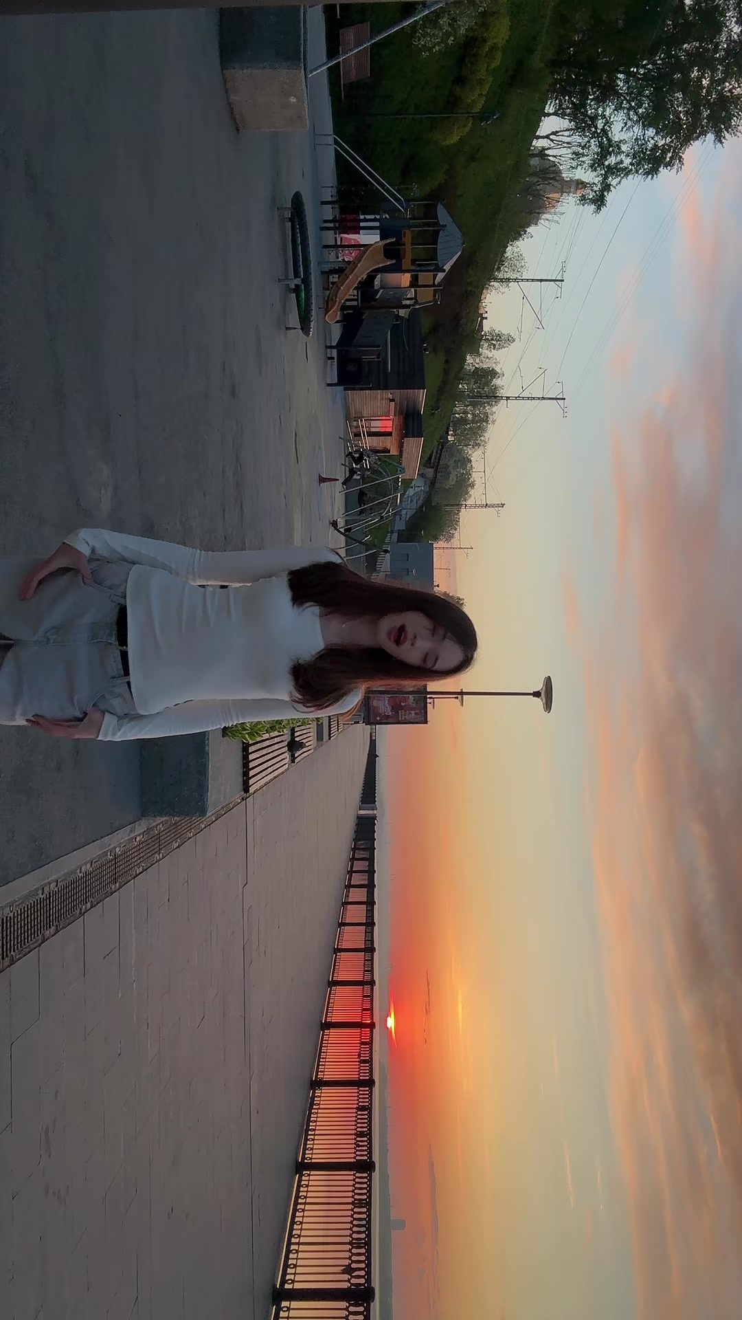@catlixie