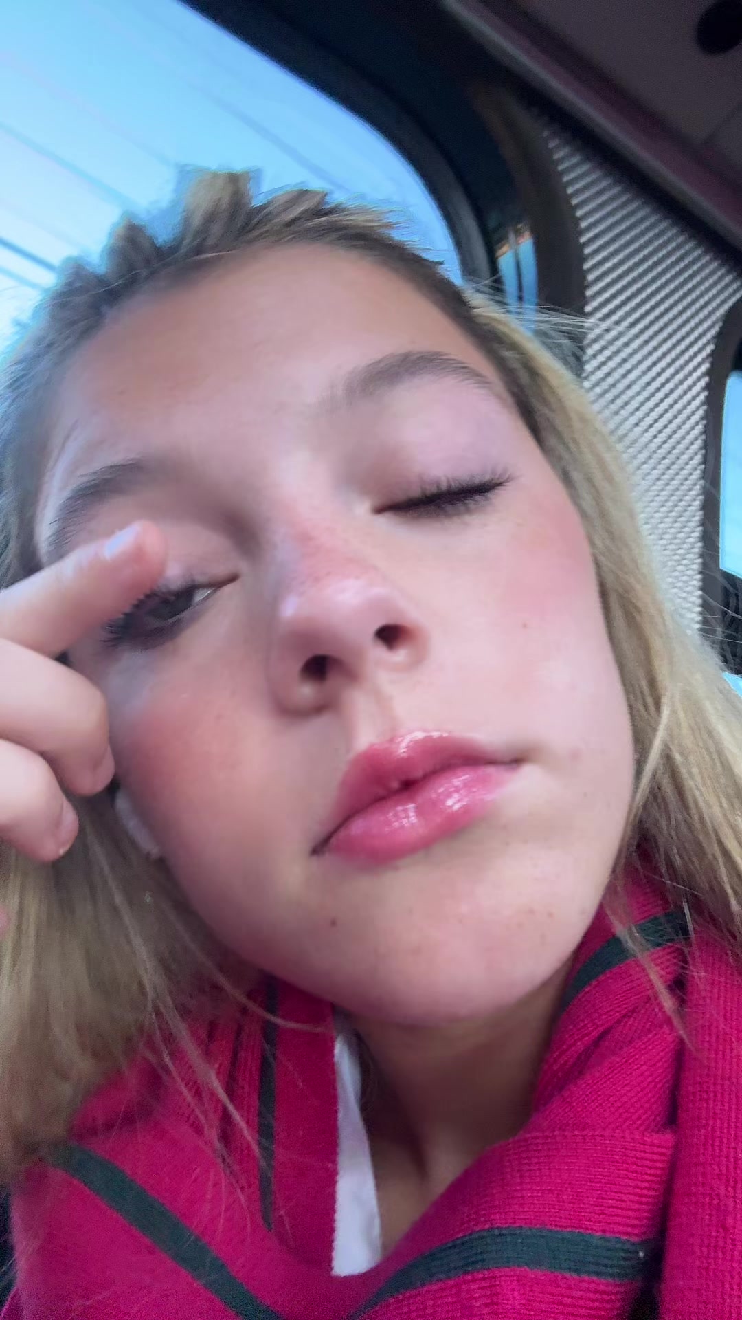@rrightupyourally