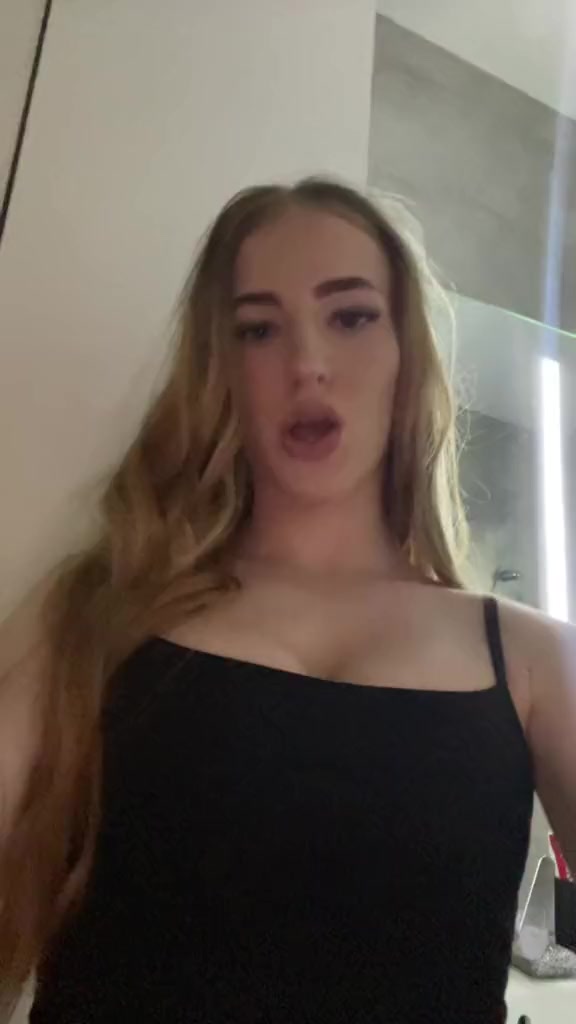 @👸🏼