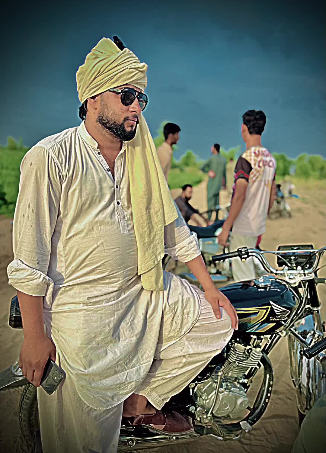 @shahiryaarbuttar