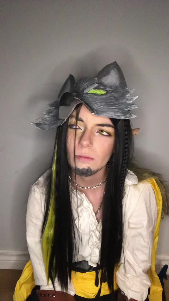@Emmit the cosplayer
