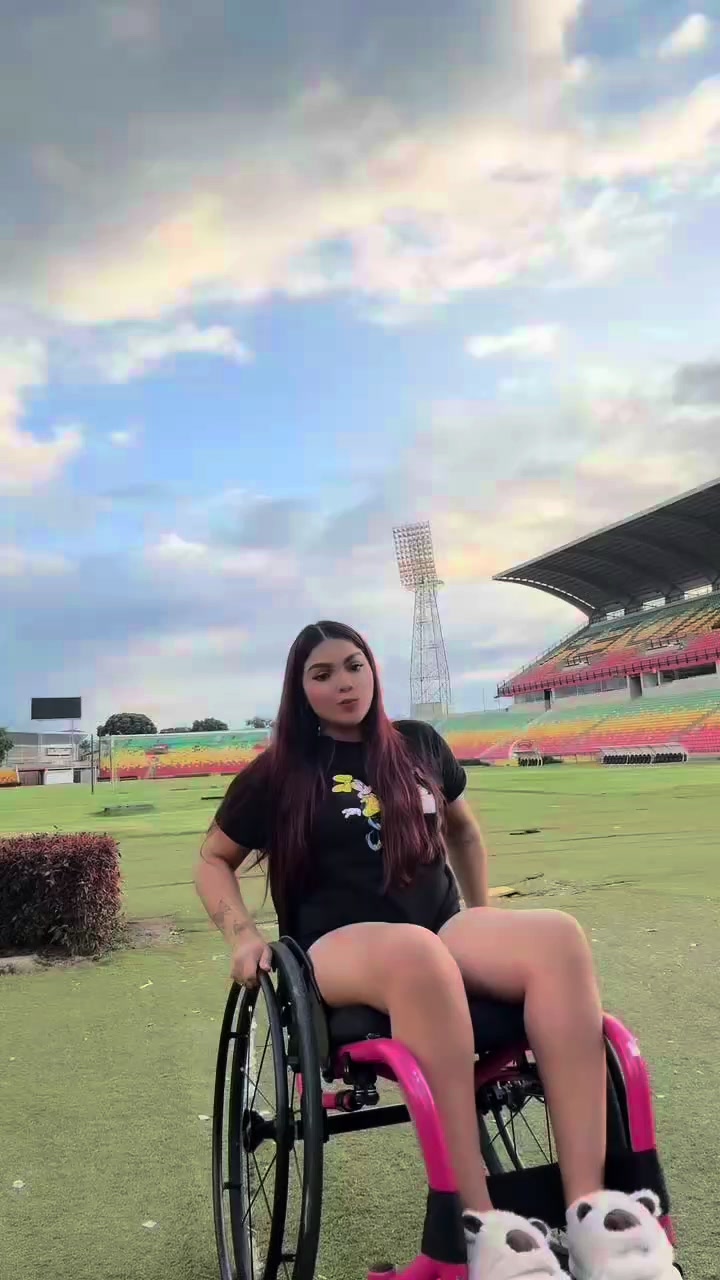 @👑♿️Zarita~R♿️🍒