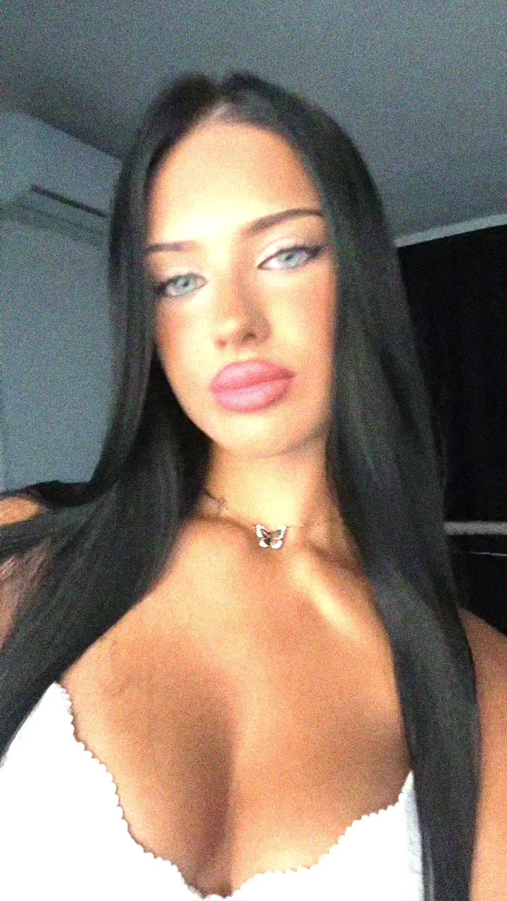 @𝑨𝒏𝒅𝒋𝒆𝒍𝒂