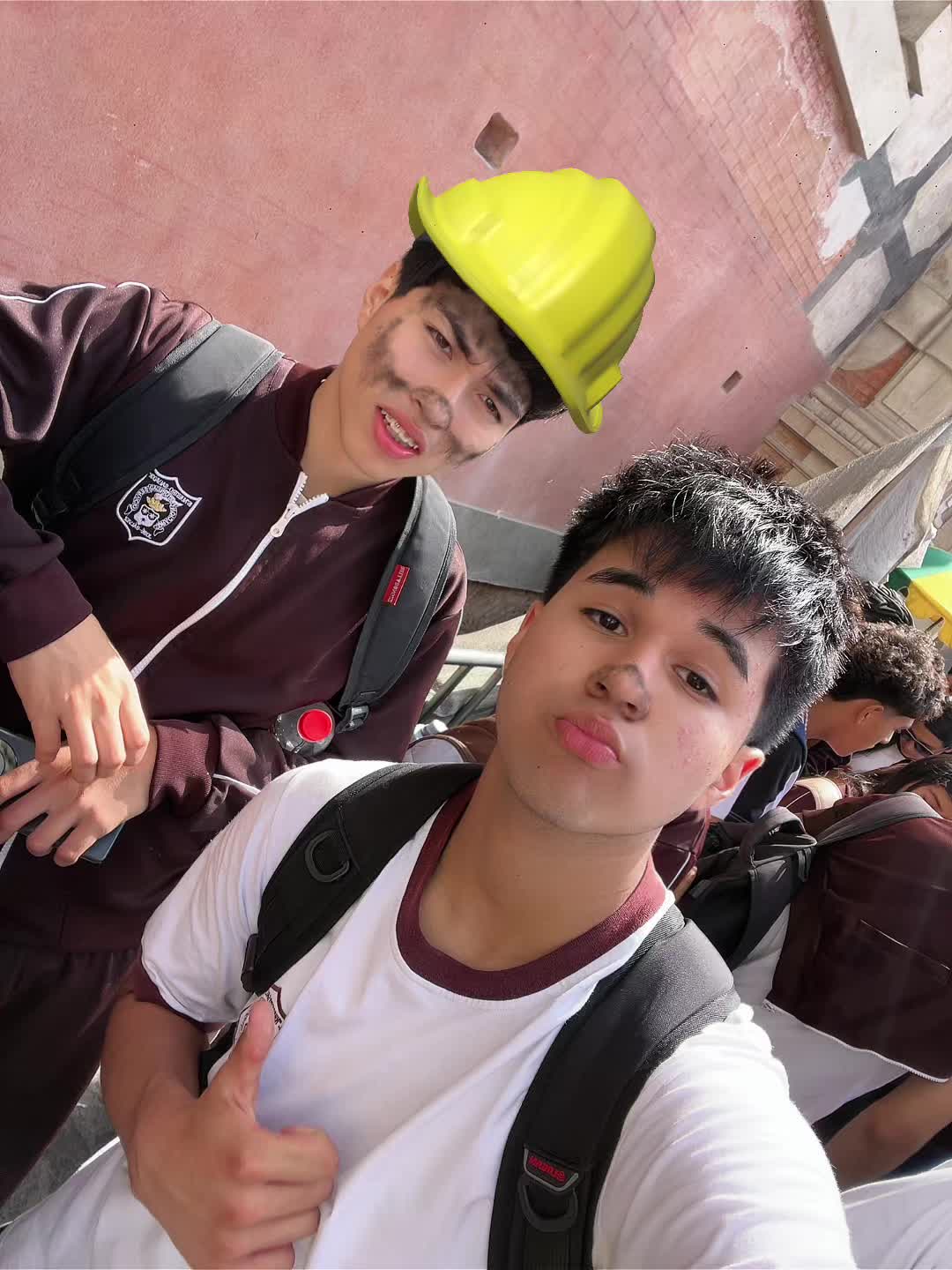 @Fabix_