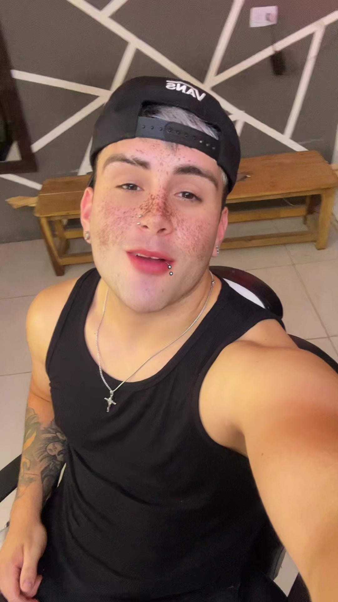 @Hernan Montero