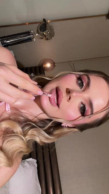 @Aisha makeup artist
