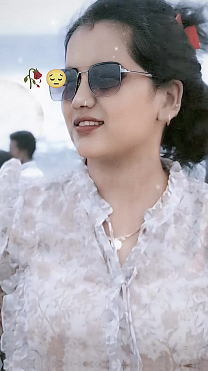 @Divya 🫰🫶