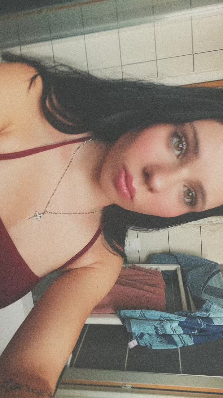 @𝕰𝖑𝖊.𝖓𝖆