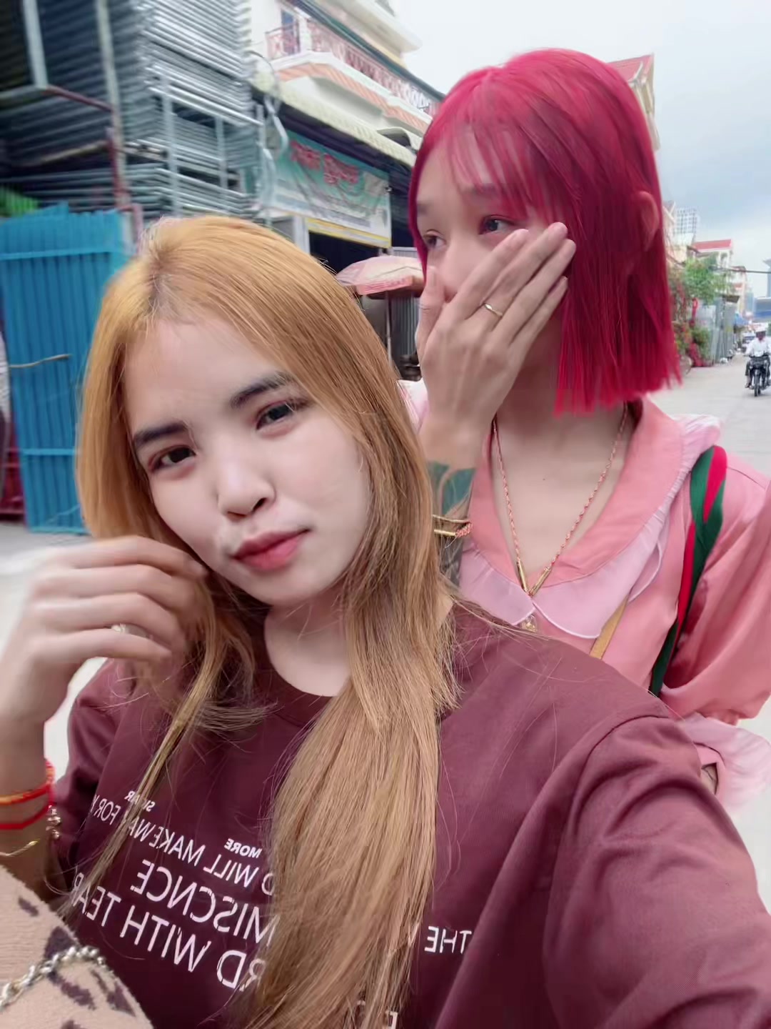@អូក ណូក ជ័រ ☺️