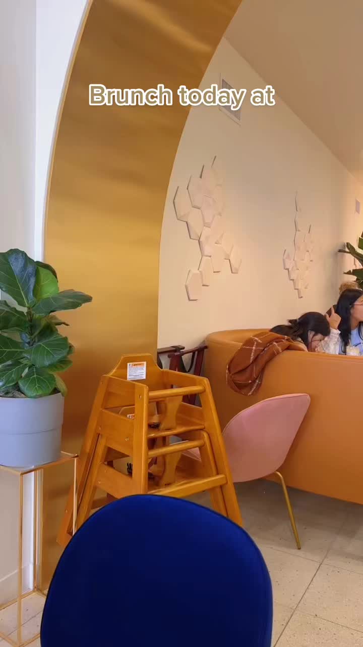 @Mo And Mernz