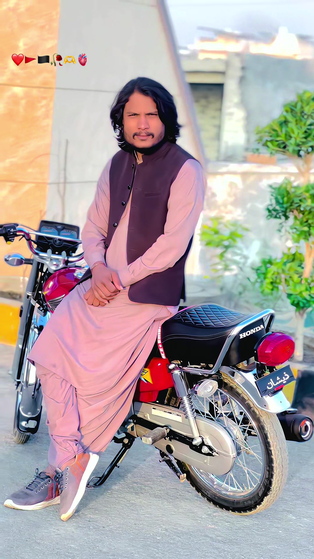 @ذیشان حیدر