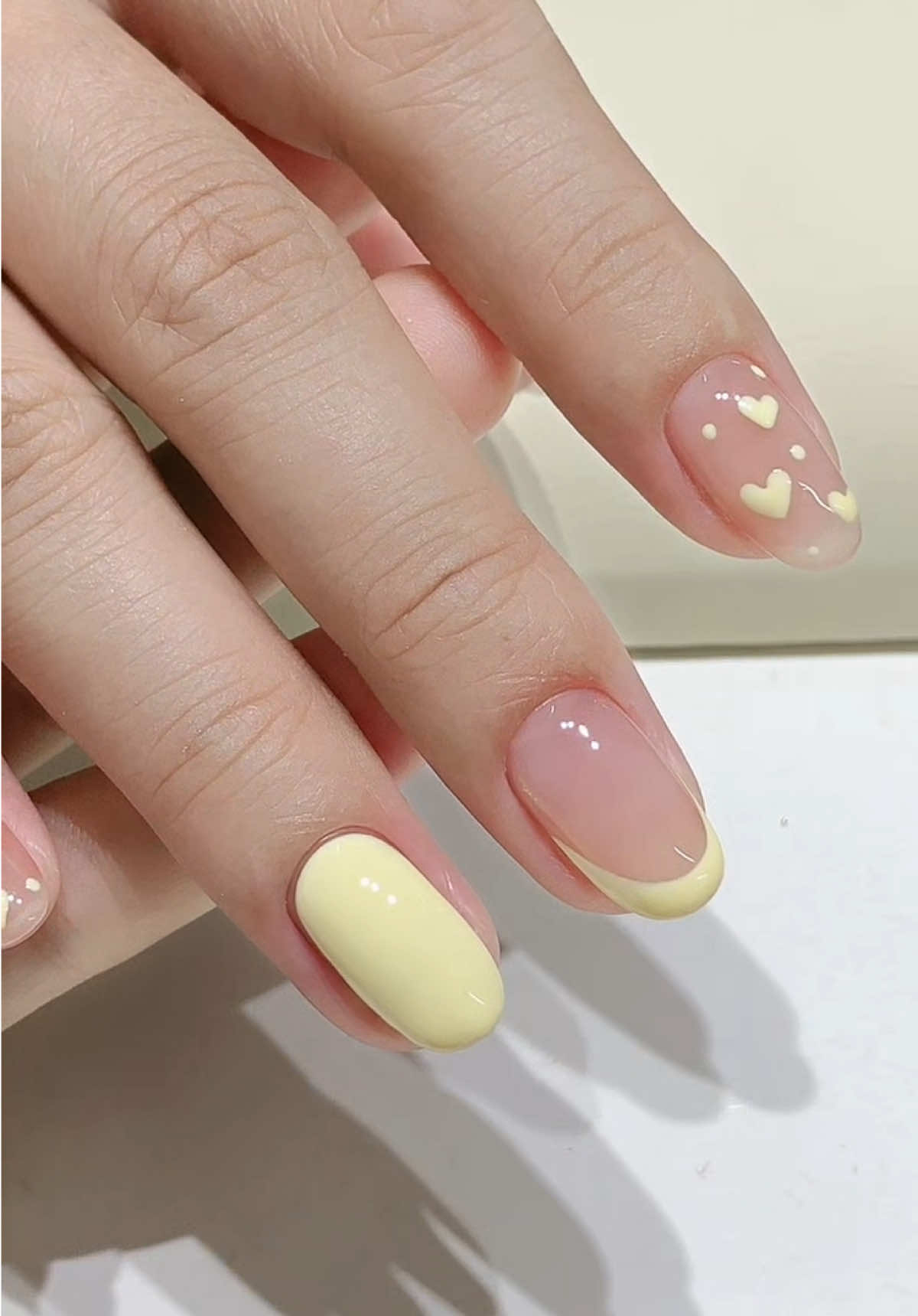 @ROUNI NAILS