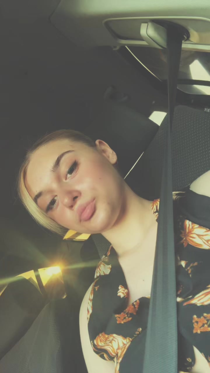 @vikixq👑