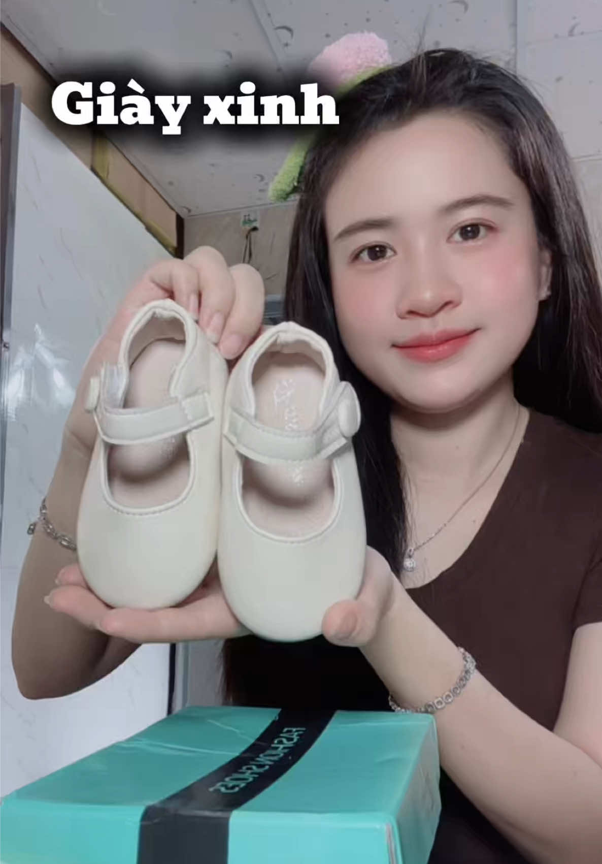 @Ngọc Ngọc- Mẹ 2 c&ocirc;ng ch&uacute;a