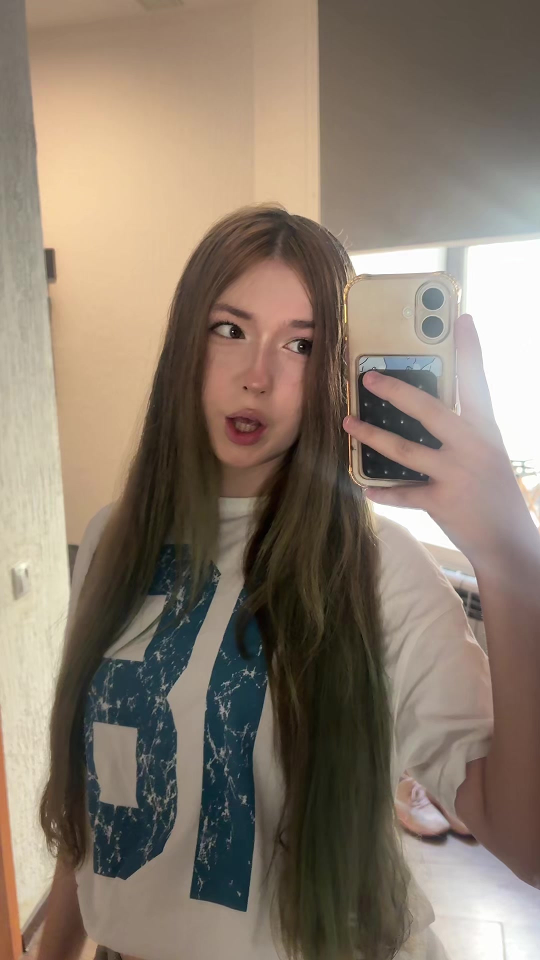 @тгк:тисака спит