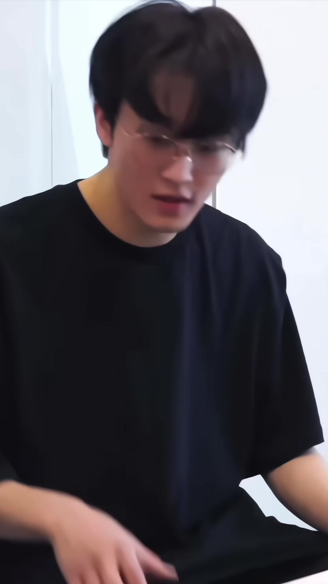 @*ੈ✩ 𝕄𝕂𝕍𝕃𝔼𝔼 ~(=^‥^)