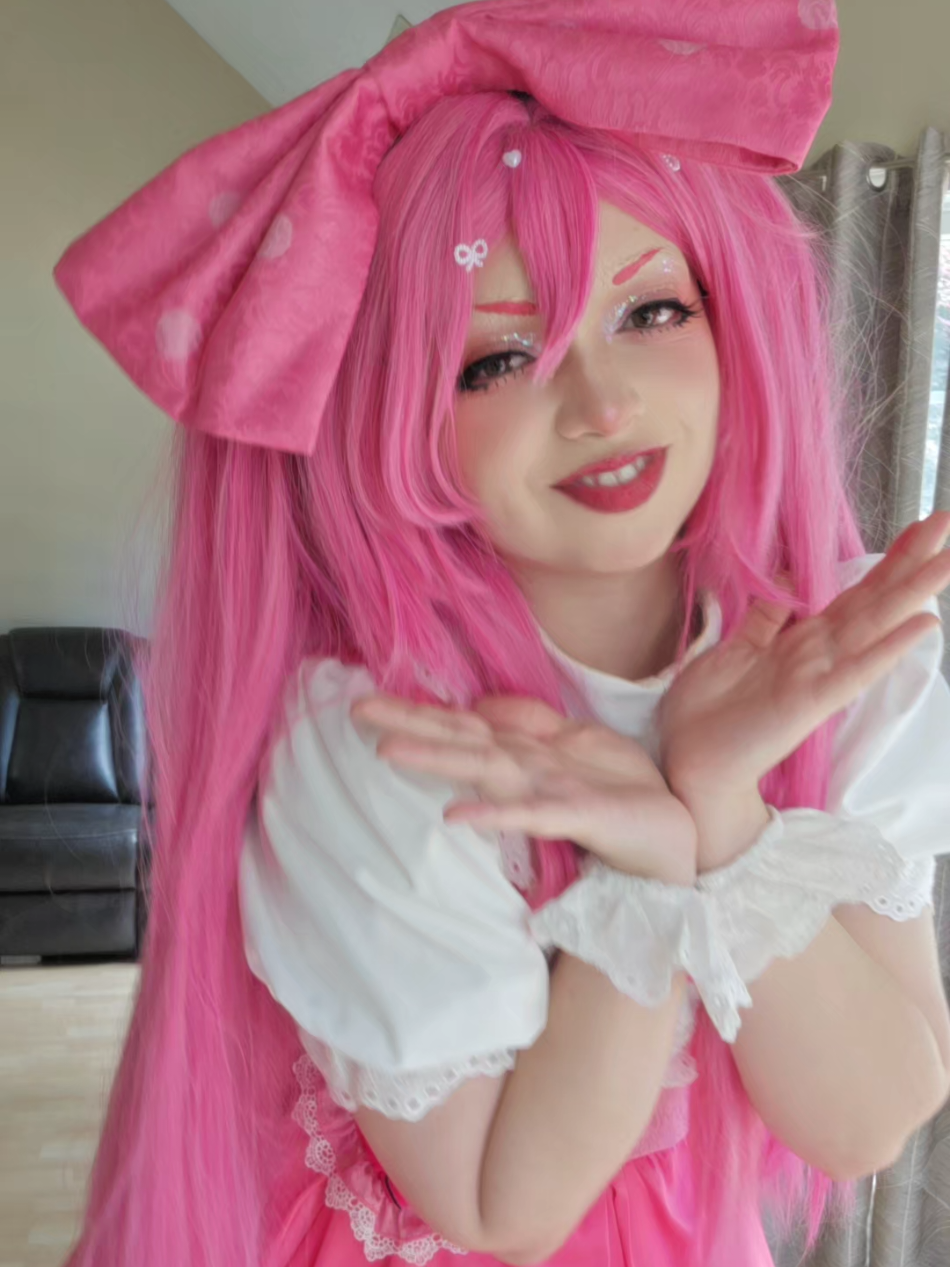 @ʙᴜɴɴɪ 🐇 🔜 Momocon
