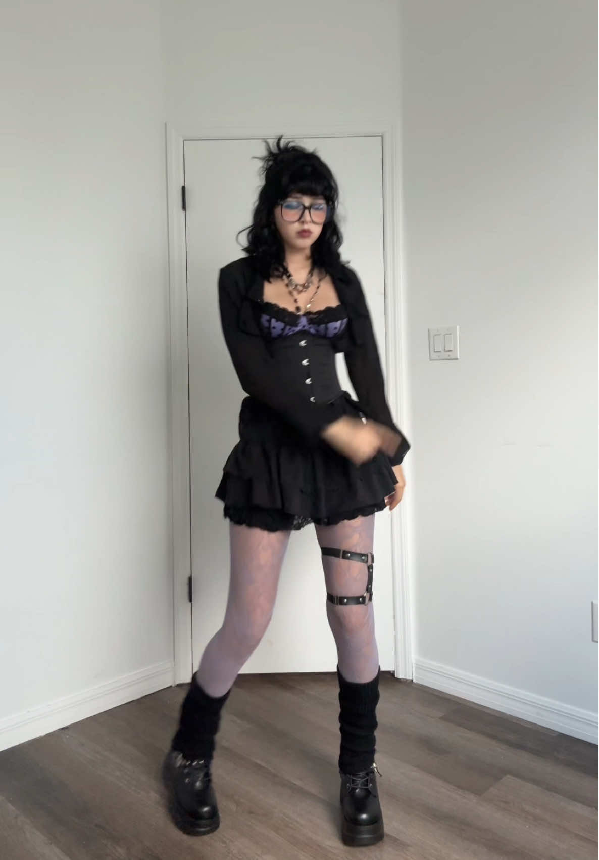 vivi (@vivimommyyy) - Urlebird