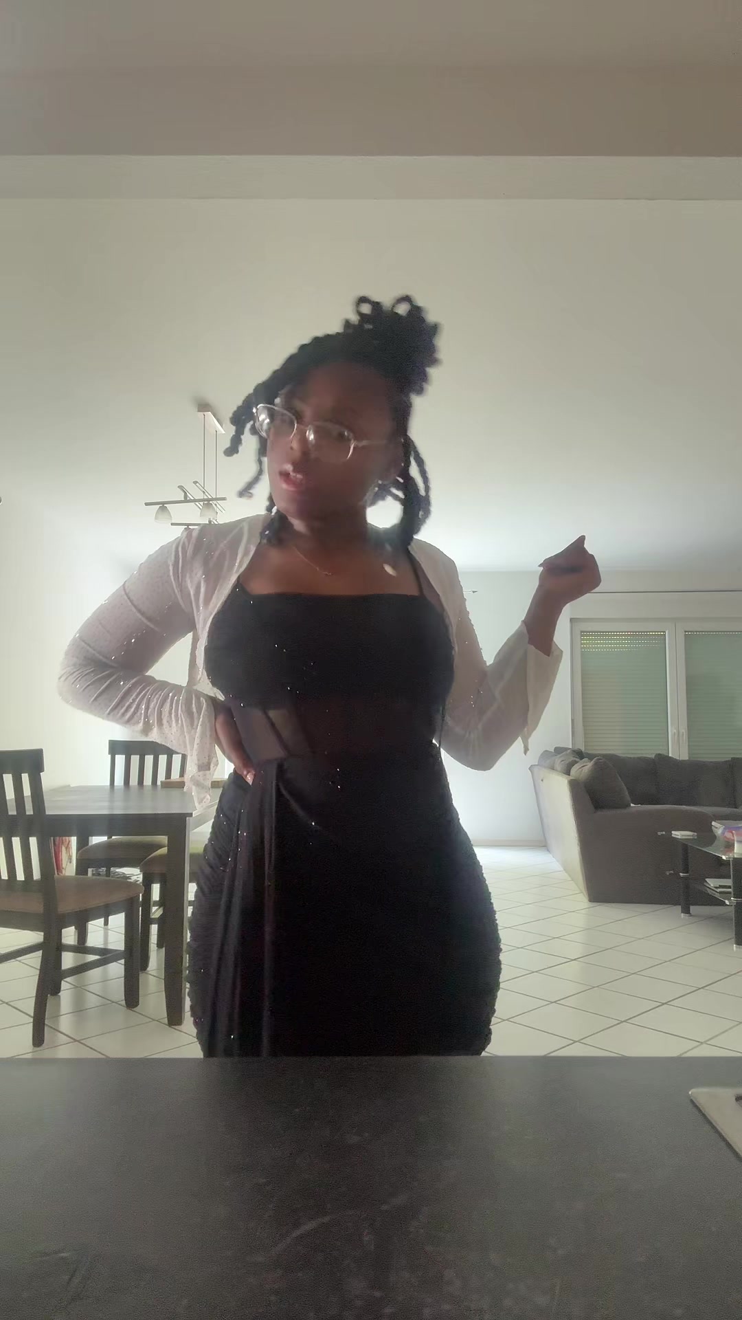 @Fomwkaykay