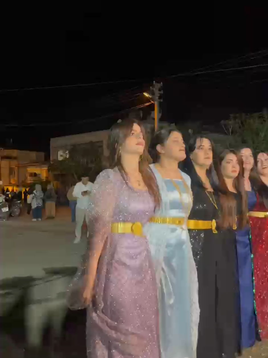 @emoş