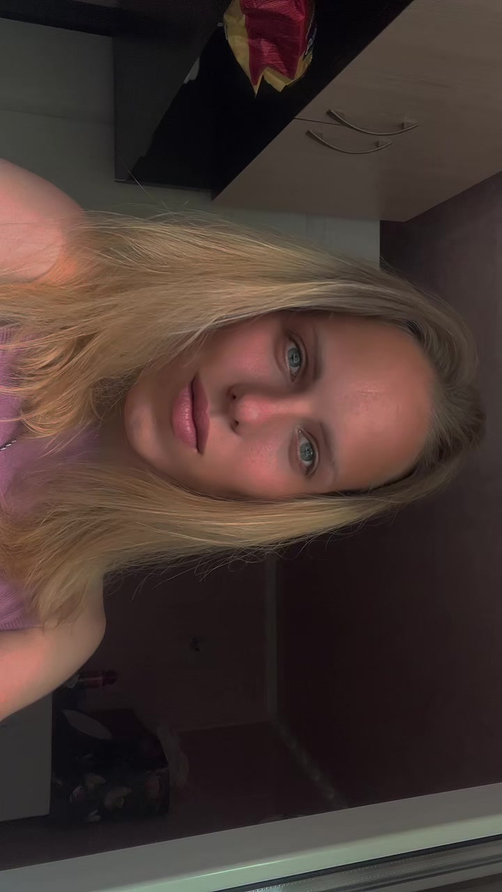 @Anna_
