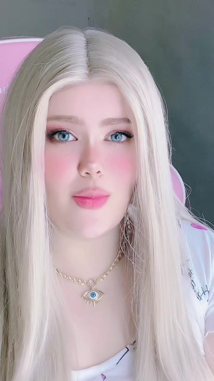 @👑🩷Diva la poupée🩷👑