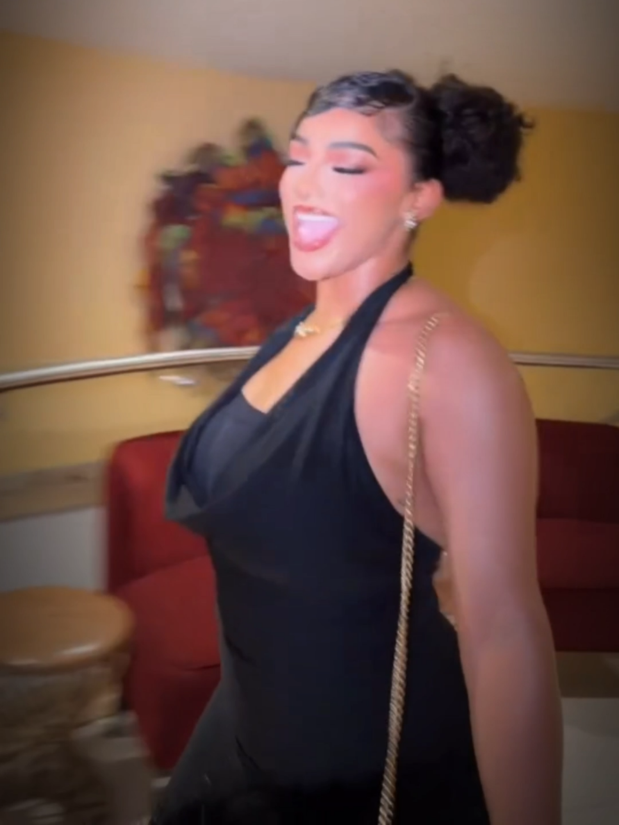 @Fanpage of Sophia Alakija