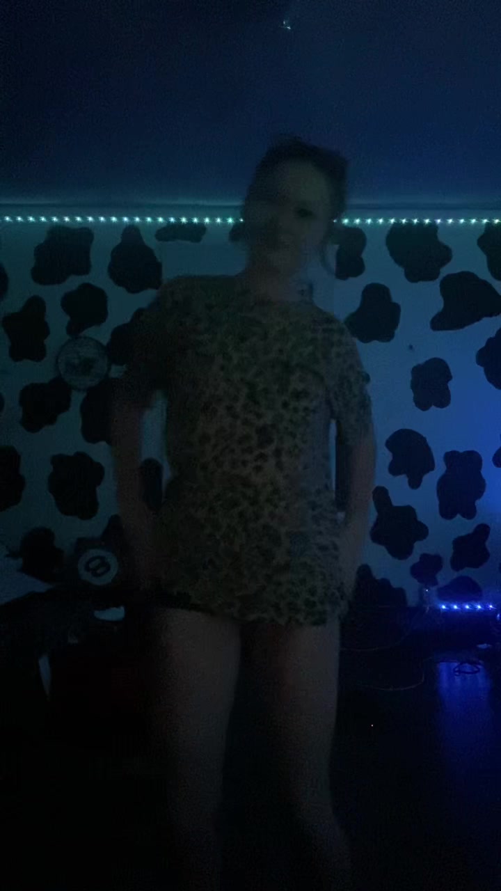 @😻