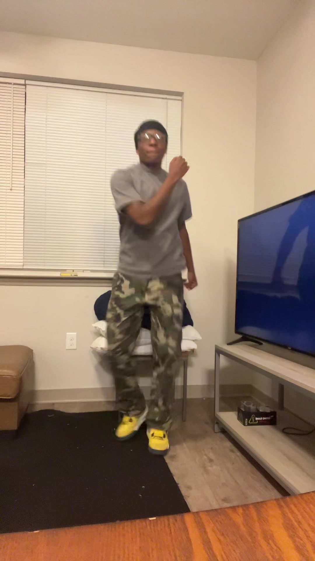 @useruno