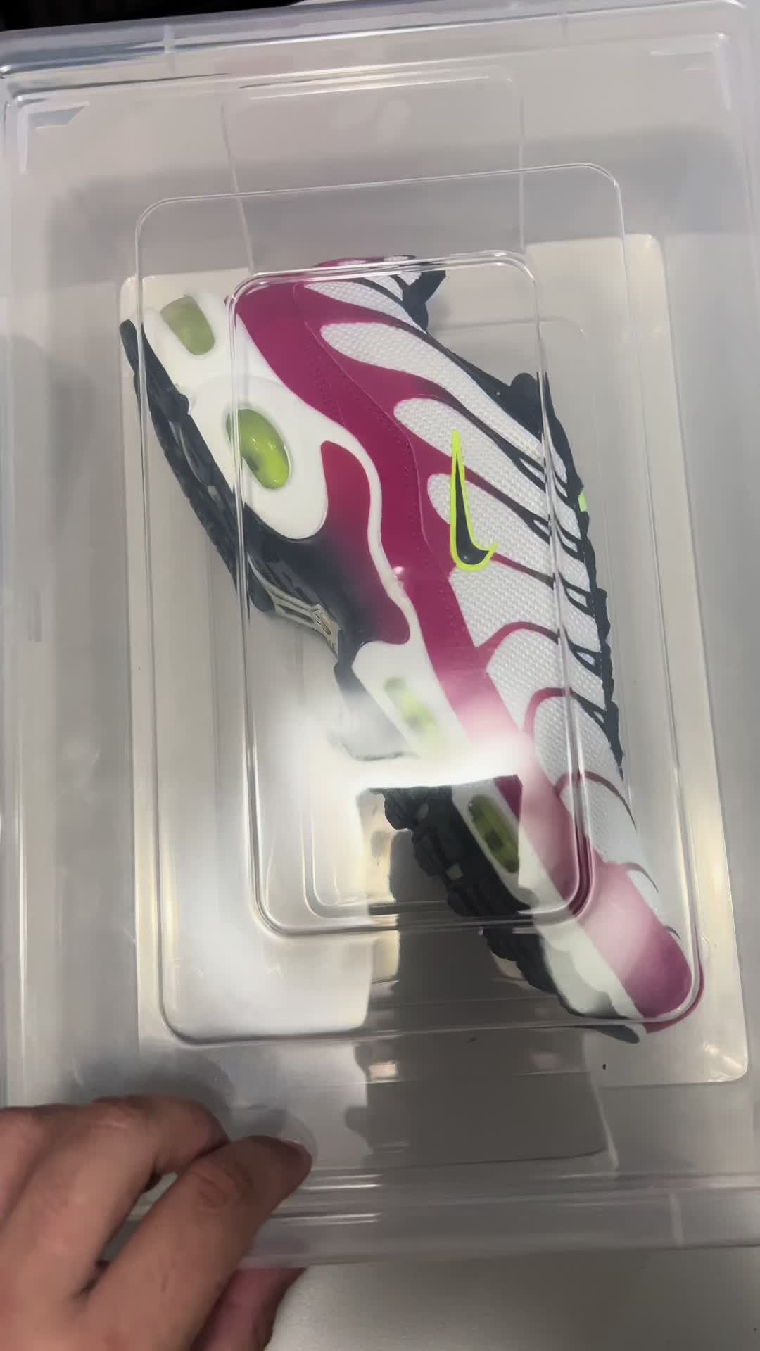 @Hillys.Kicks
