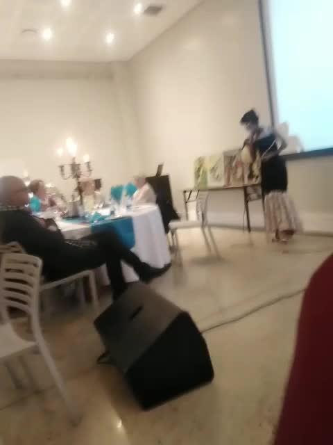 @Uzalipholile