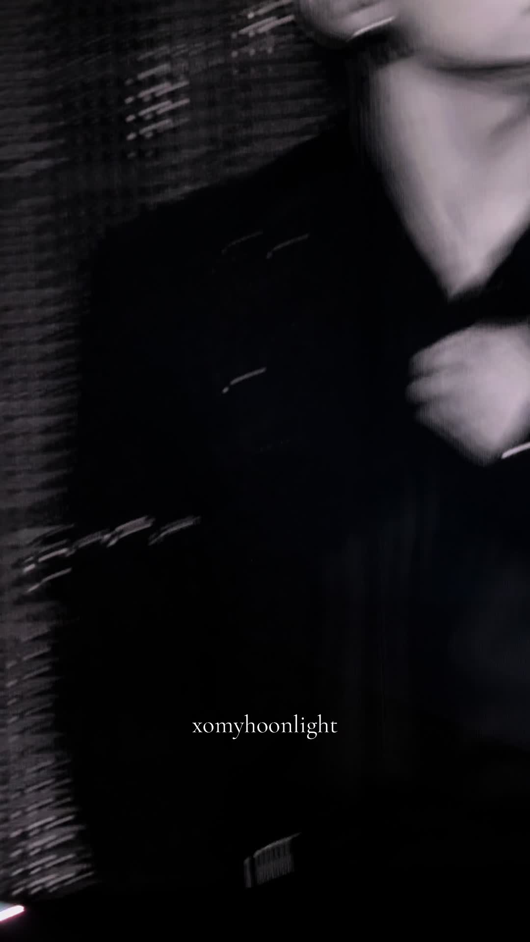 @xomyhoonlight