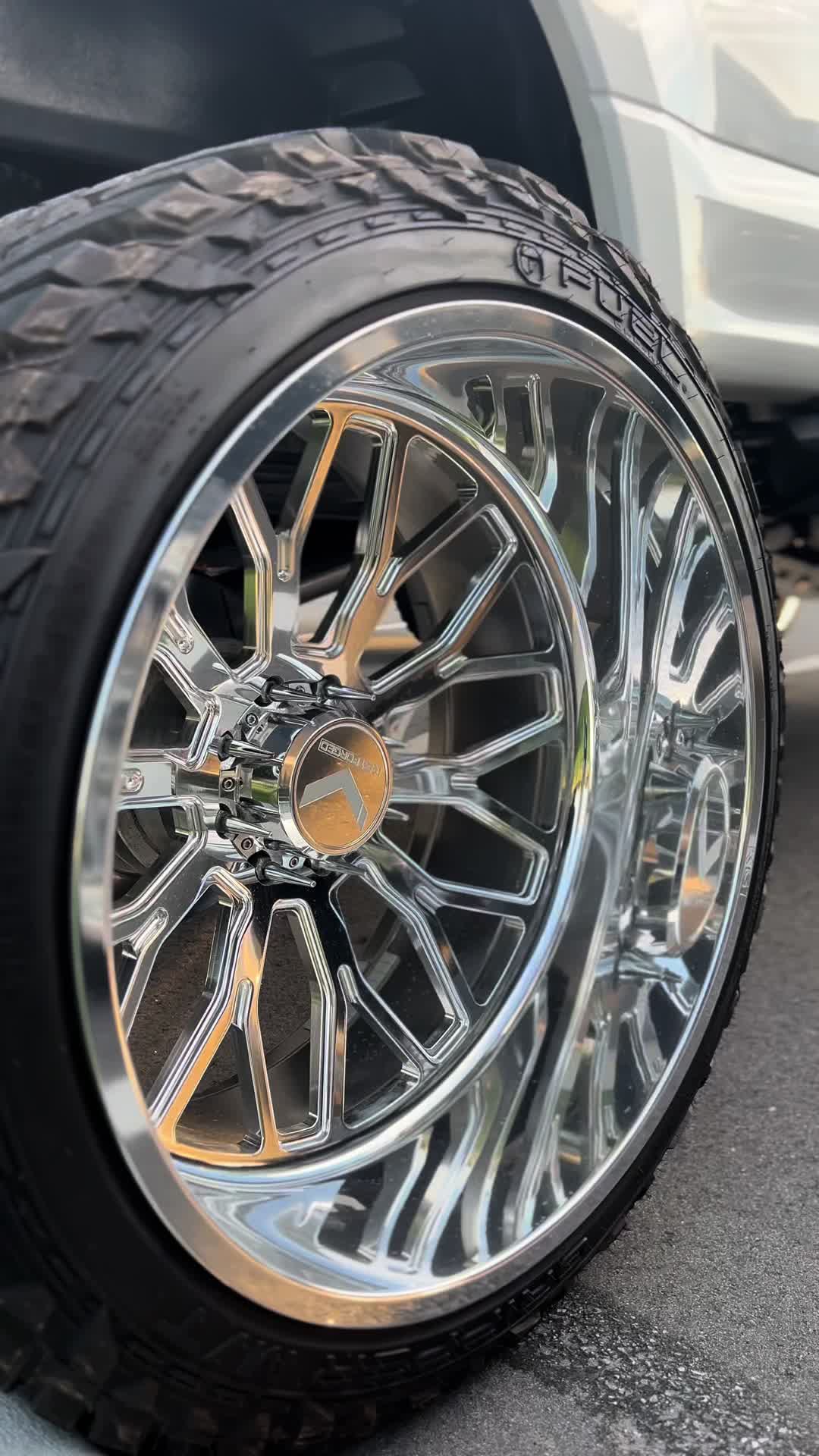 @trucks.com