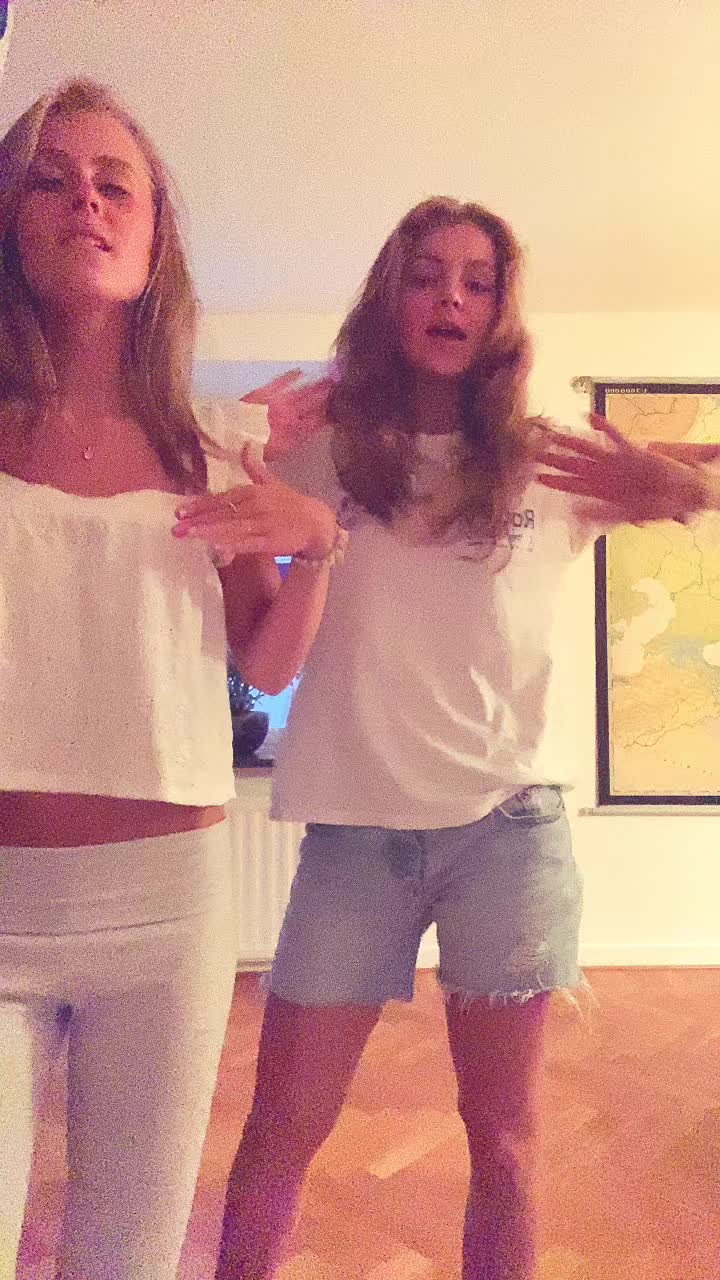@ELLAAA