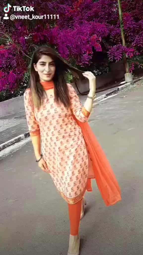 @Vneet kour