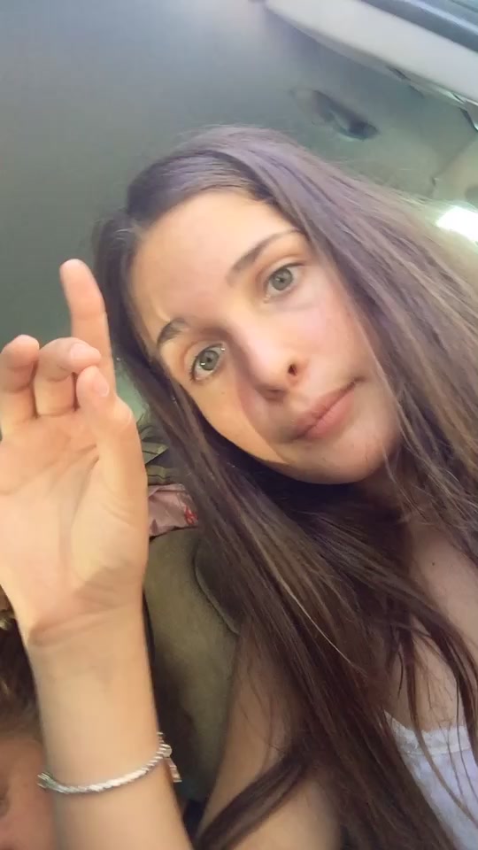 @cami_