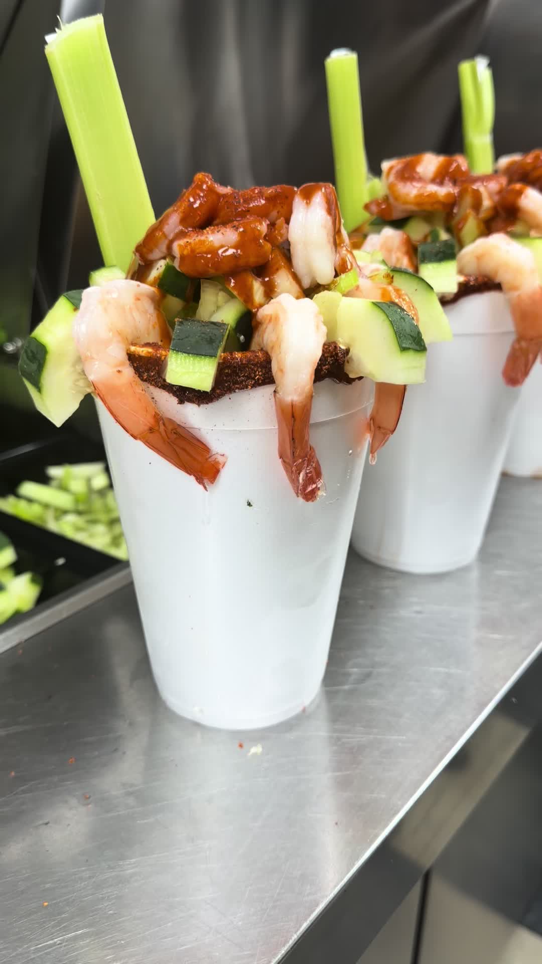 @Yummy snacks y micheladas