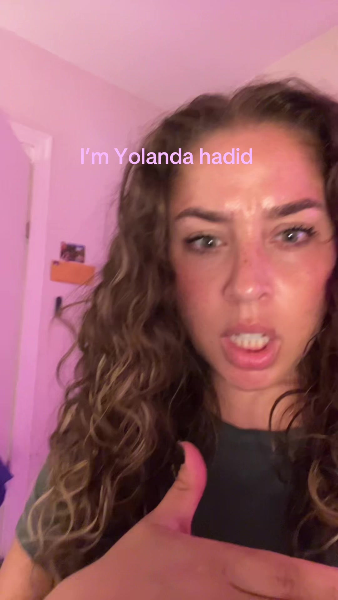 @zoefromtheinternet
