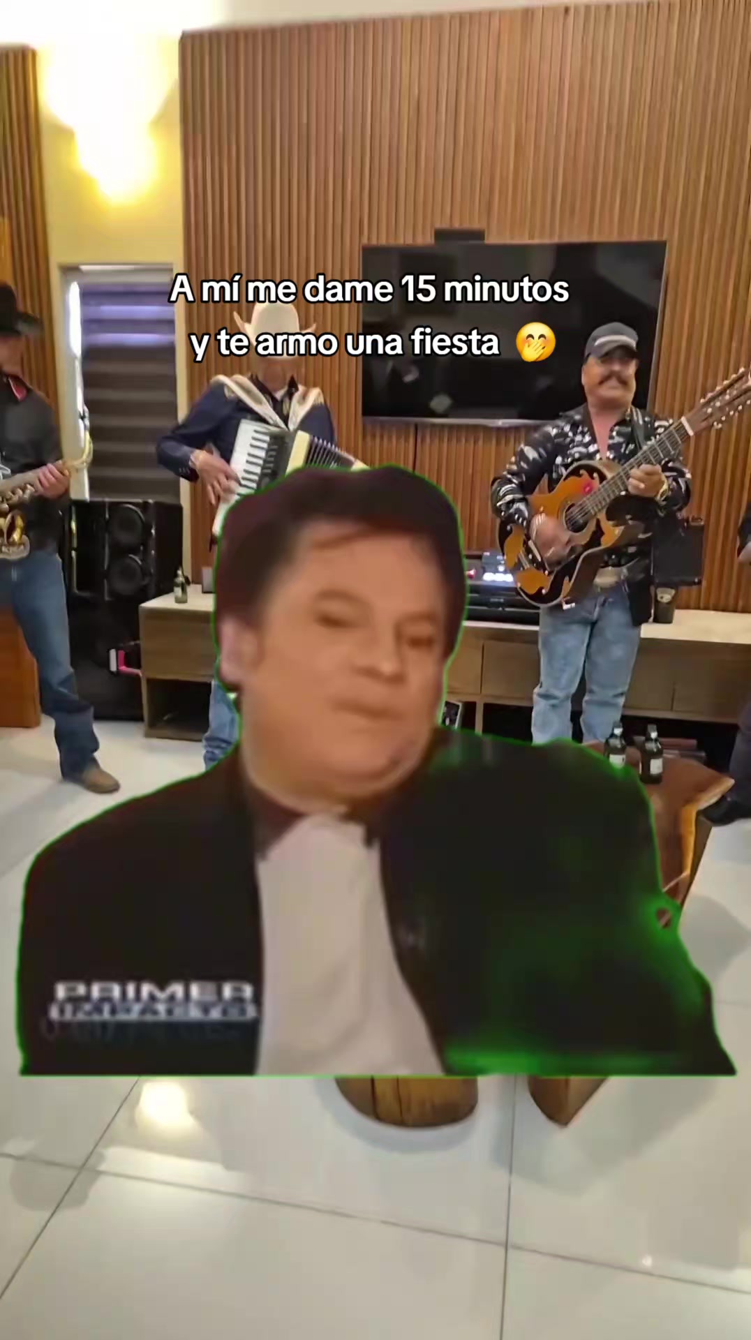 @Denisse V