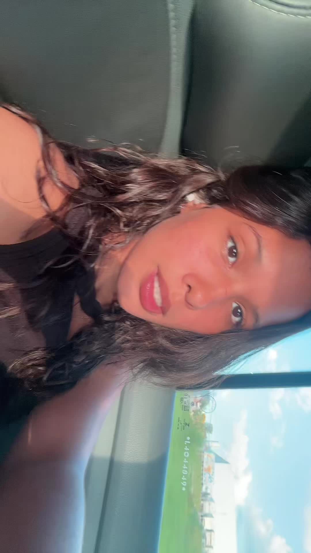 @kellyy