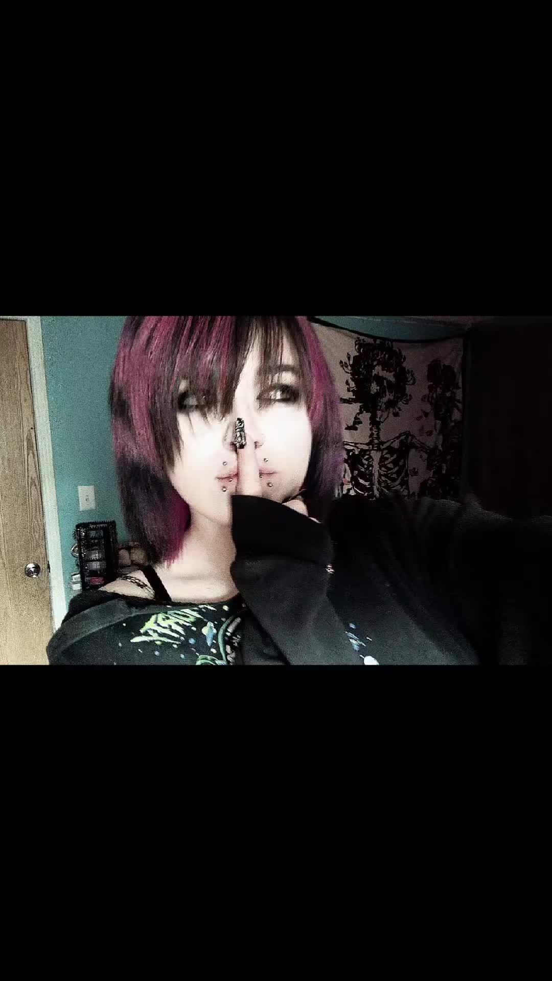 @SC3N3BBY<3