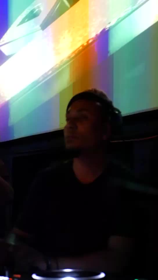 @DJ VICKY NYC