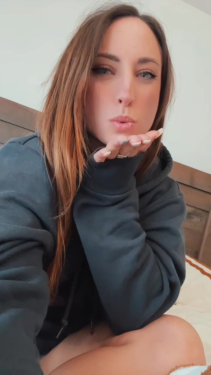@breezygall