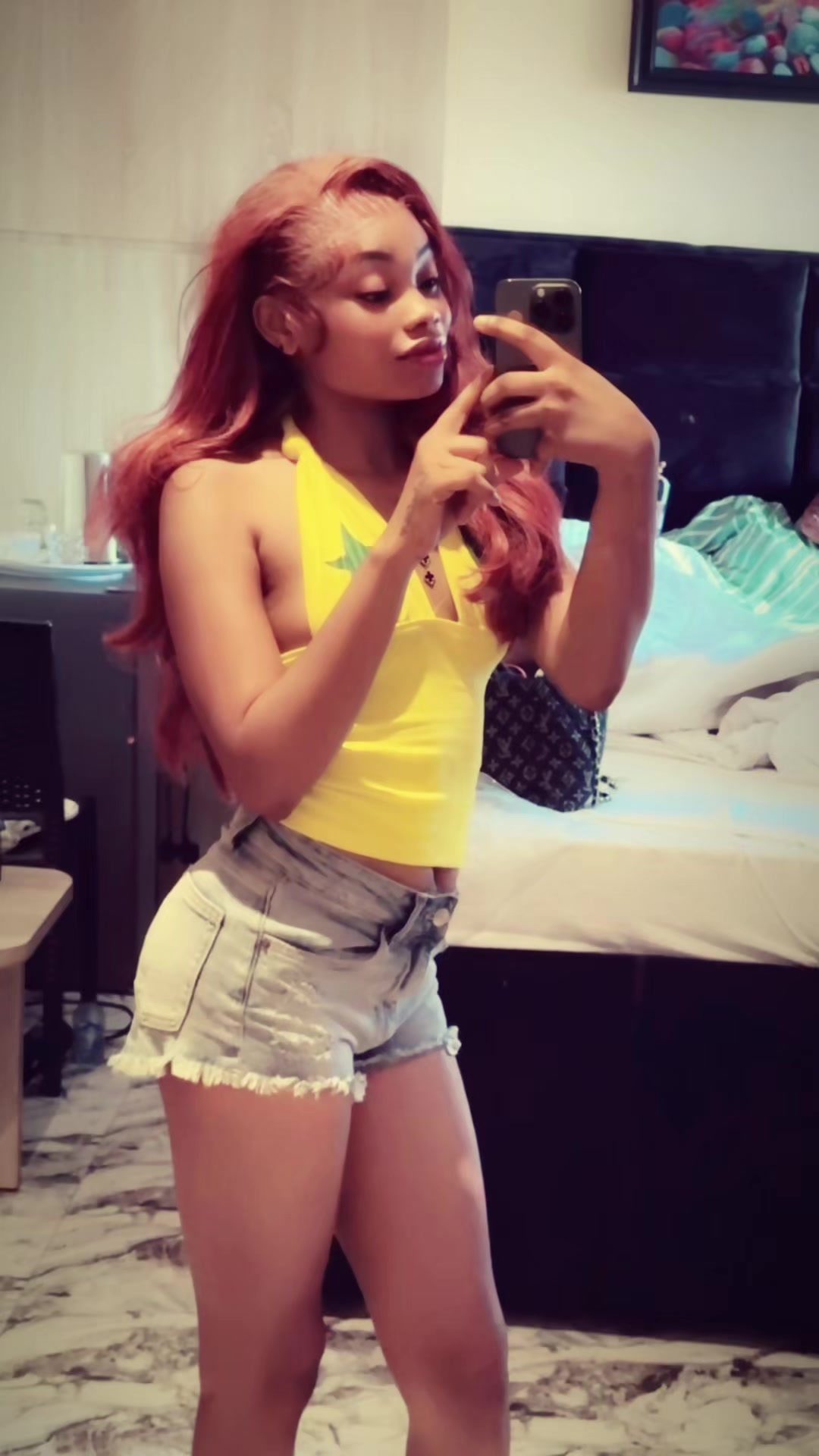 @ROSHEEDAT🎀🥂🌸❤️
