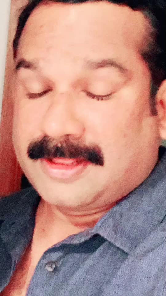 @Hari Nair🎩🌈🎻