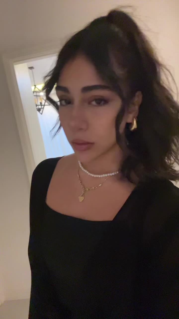 @𝐚𝐫𝐭𝐢𝐧𝐚